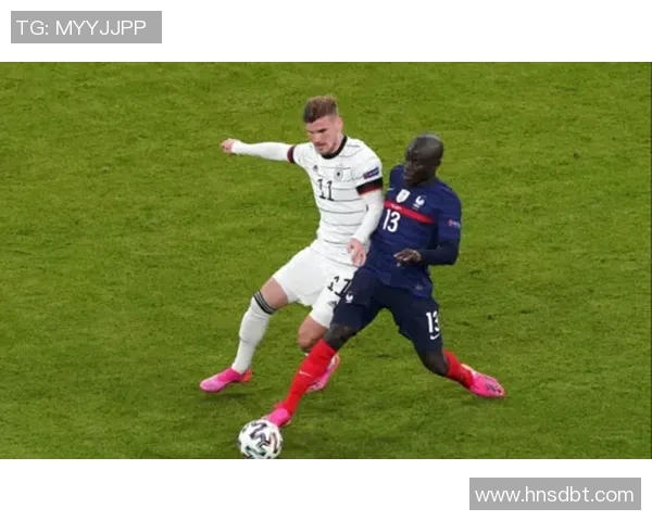 上海足球队在欧锦赛中的耐力表现与战术分析探讨 上海足球队在欧锦赛中的耐力表现与战术分析探讨