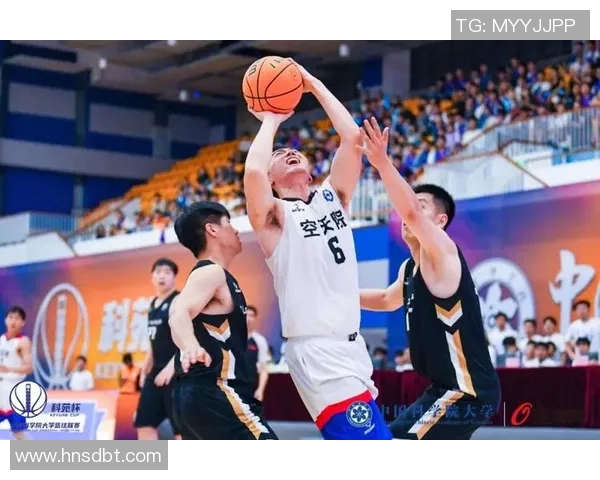 全国锦标赛回顾：上海篮球队展现出强大的实力与团队协作精神